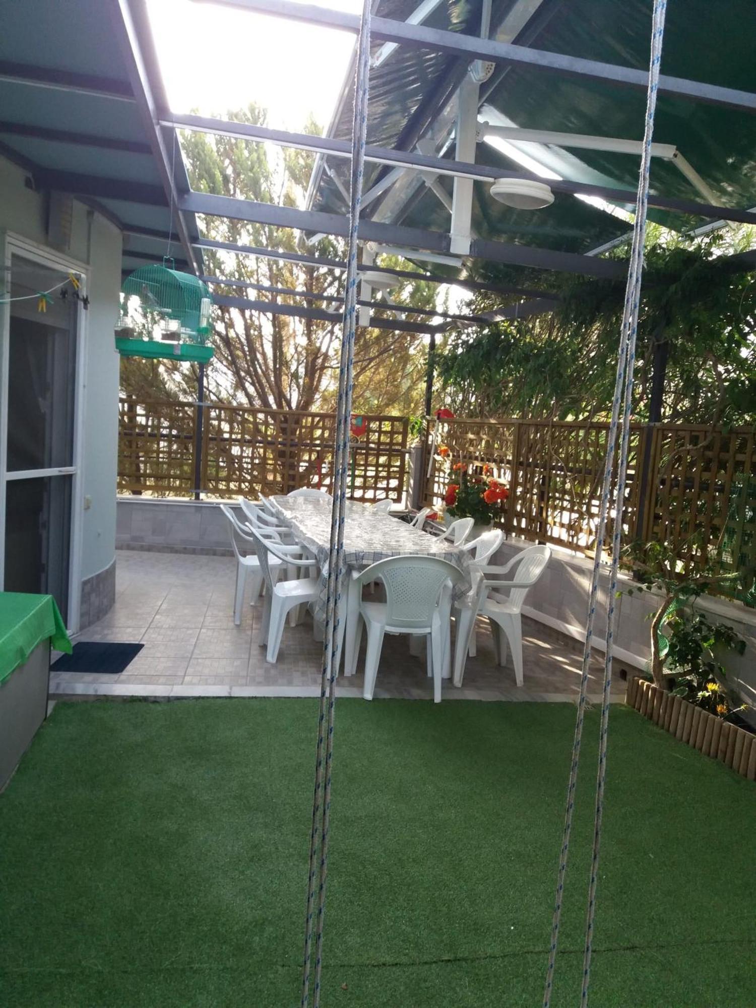 Green House เนอาเปรามอส ภายนอก รูปภาพ